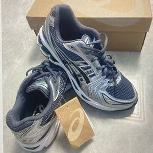 Asics Men’s Metallic Silver and Charcoal Sneakers
